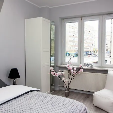 Novel Apartment Warsaw