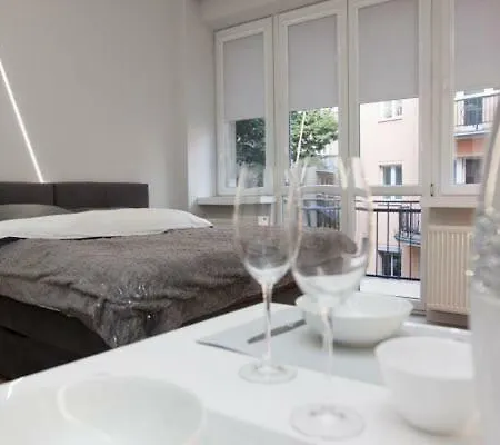 Novel Apartment Warsaw
