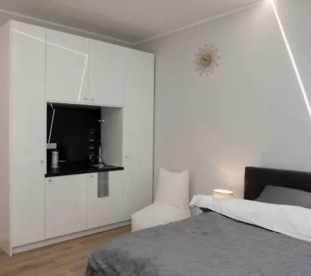 Novel Apartment Warsaw